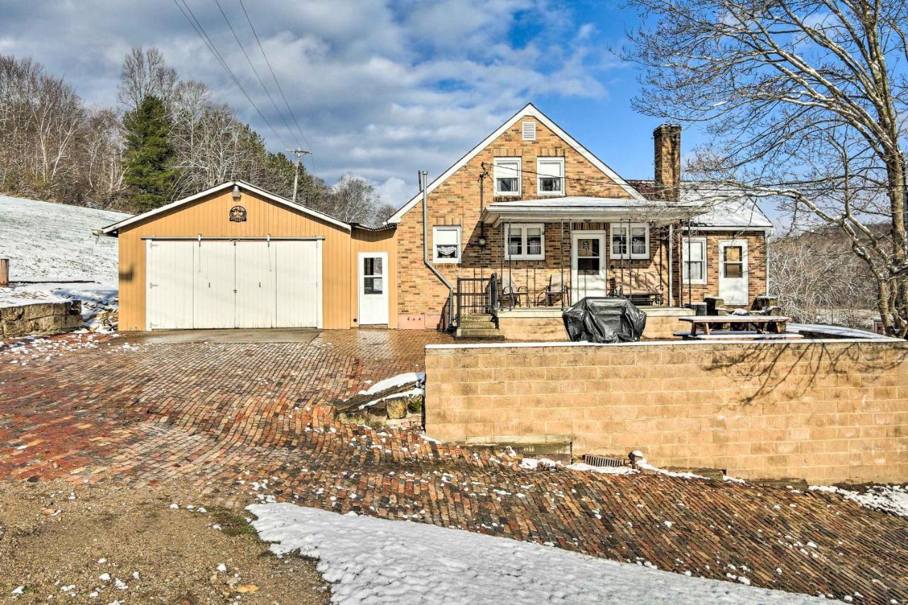 Hilltop Home With Grill, In Wayne Natl Forest Logan Εξωτερικό φωτογραφία
